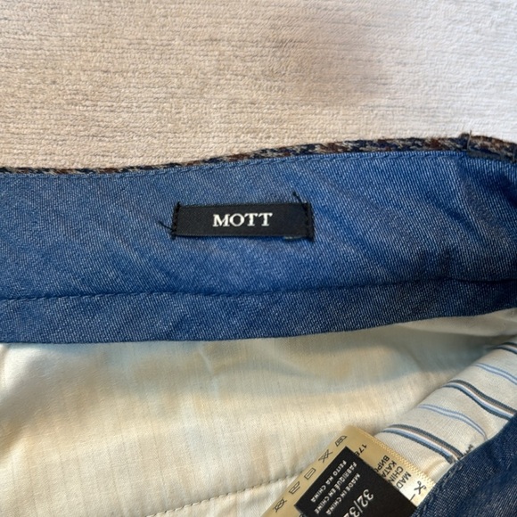 Scotch & Soda Classic Brown Khakis - Picture 10 of 14